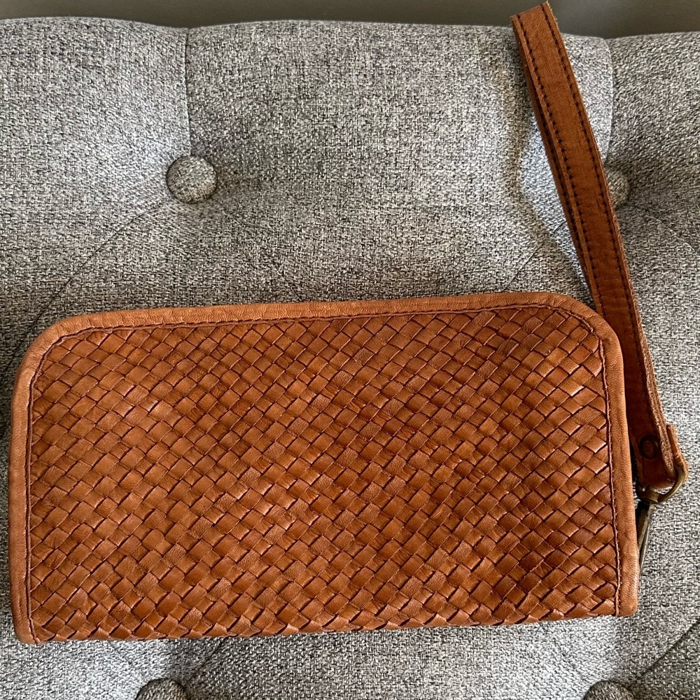 Genuine, leather wristlet wallet